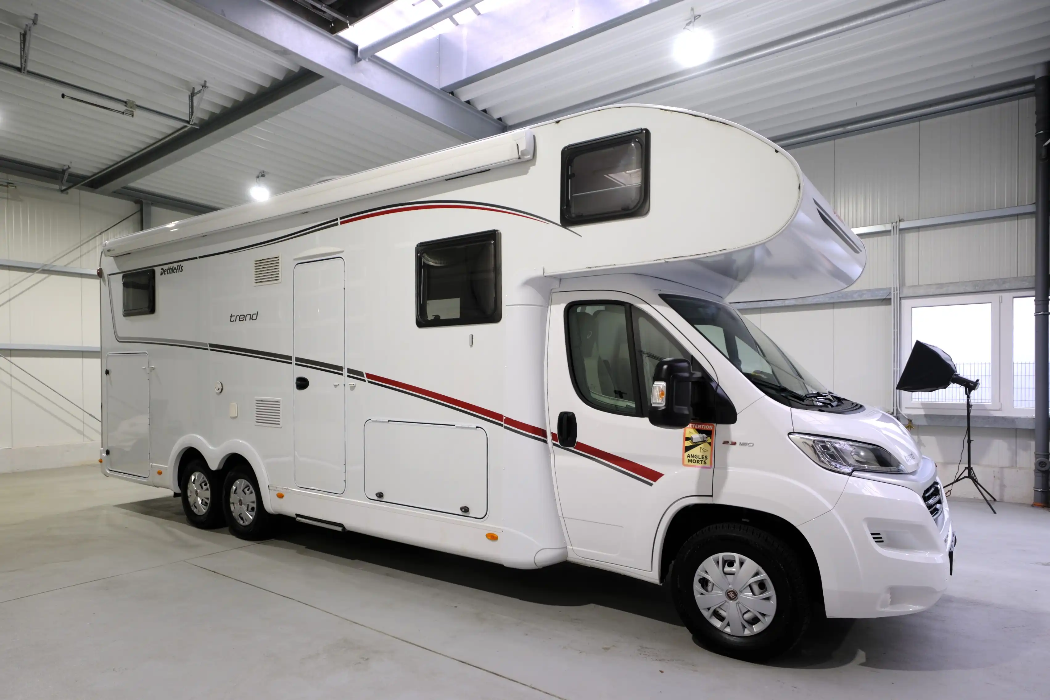 DETHLEFFS Trend A 7877-2/9 Gang Automatik/Festbett/2xKlima/Garage/Markise